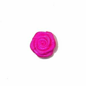 Satijnen roosje knal roze 15 mm 10 stuks per zakje